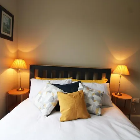 - Sleeps 4 - Seaside - Parking - Garden 度假居 *